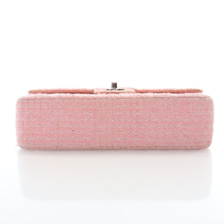 こめ『CHANEL TWEED』使用ピンクのジュエリーボックス ジャケット - グリッター ツイード、ホワイト、ブルー & ピンク