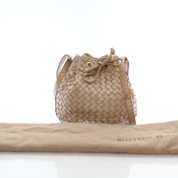 Bottega Veneta Vintage Intrecciato Bucket Bag - Luxe Bag Rental