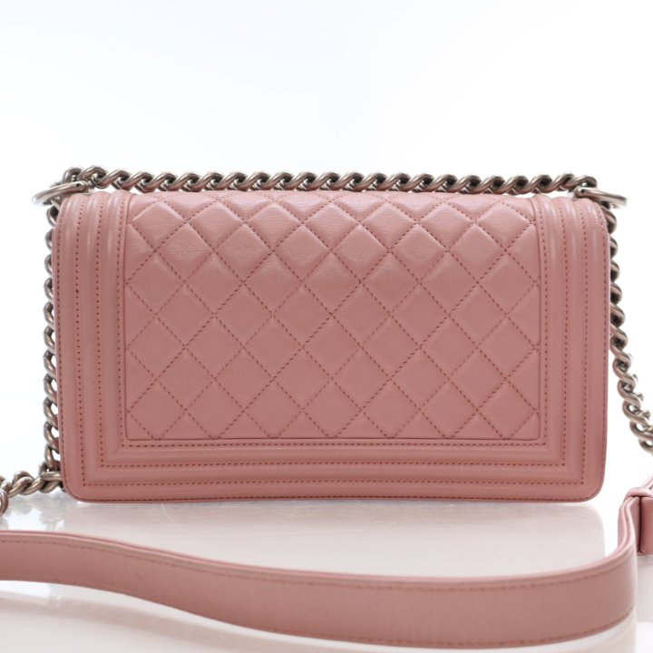 【ヴィンテージ】Rank:S☆Chanel Pink Boy Medium 26 バック Chanel Pink Medium Boy Bag in Lambskin – The Luxury Pop