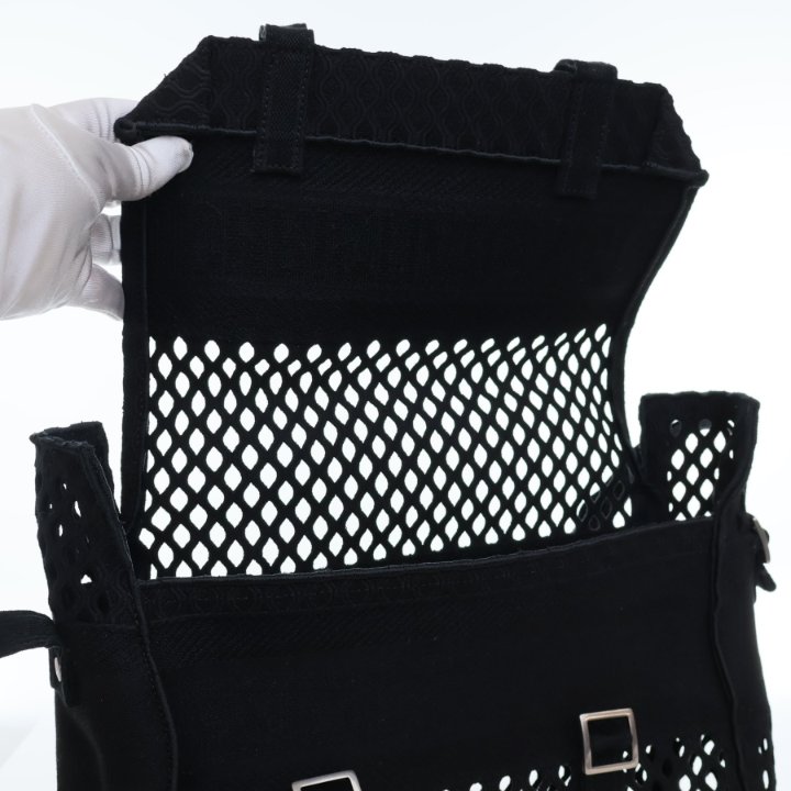 【国内直営即発】素敵!DIOR★Diorcamp ミニメッセンジャーバッグ Dior Embroidered Canvas Diorcamp Messenger Bag - Luxe Du Jour