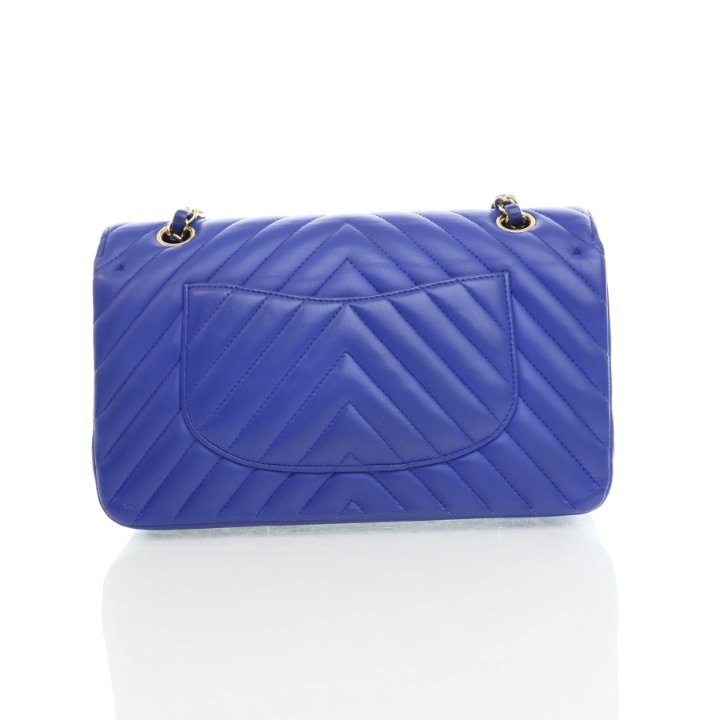 【CHANEL】Chevron Stitched Classic Flap Bag 【ランク:A】 CHANEL Lambskin Chevron Stitched Flap White Red 1323826
