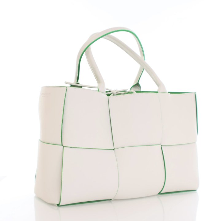 Bottega Veneta Arco Tote - Luxe Du Jour