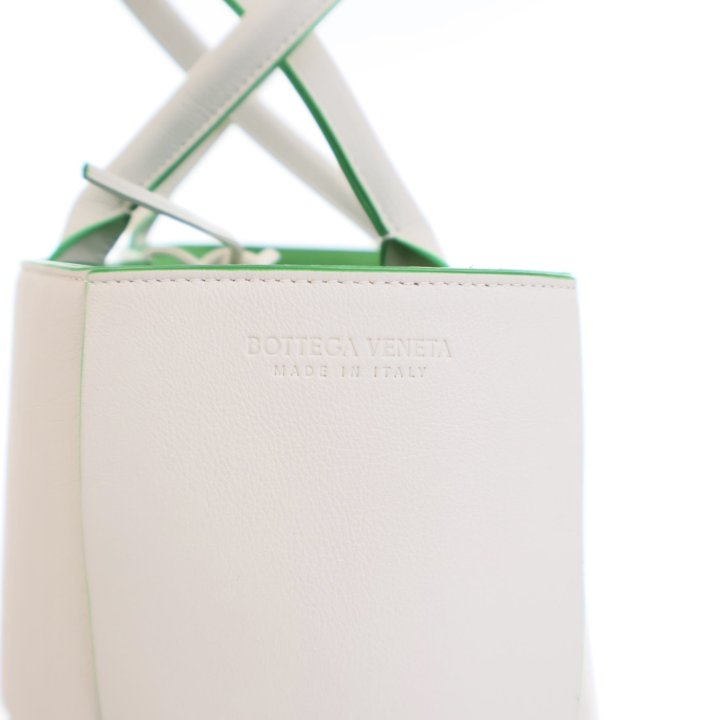 ■BOTTEGA VENETA■ Arco Tote Bag Kiwi 691194V14I03516 691194 BOTTEGA VENETA 691194V14I03516 (Arco Tote Bag – Kiwi