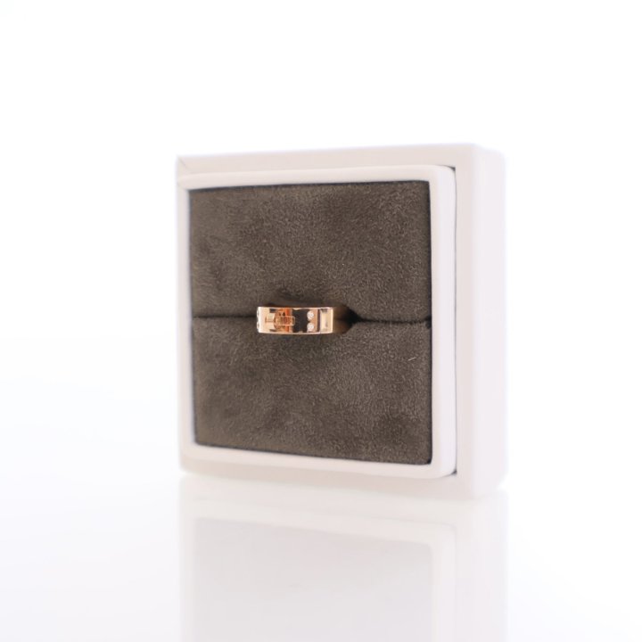 【HERMES】Kelly ring, small model Hermes Kelly Ring Small Model - Luxe Du Jour