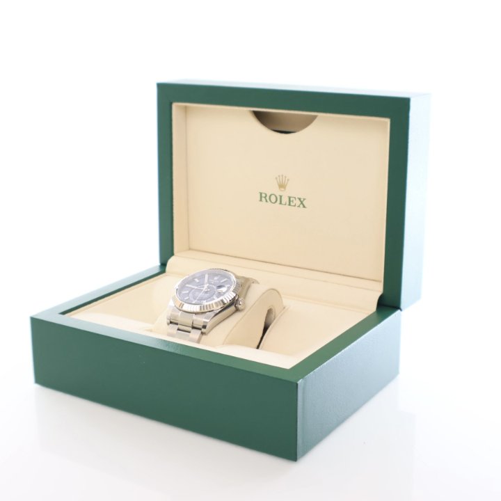 数量は多い  Sky Blue Sky-Dweller Rolex Oyster Jour Du Luxe - 42 時計