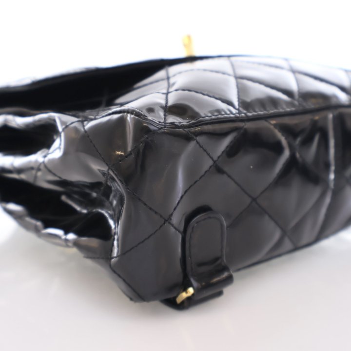 Chanel Vintage Patent Quilted CC Backpack - Luxe Du Jour display picture 1