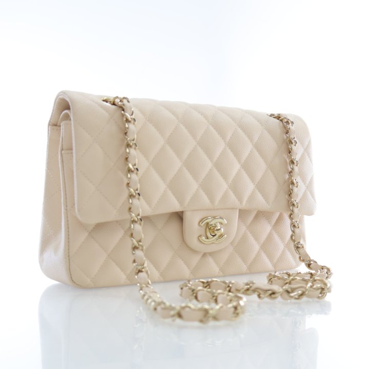 【ヴィンテージ】Rank:S☆Chanel Beige Medium Classic Flap Chanel Beige Medium Classic Flap Bag | Consign of the Times ™