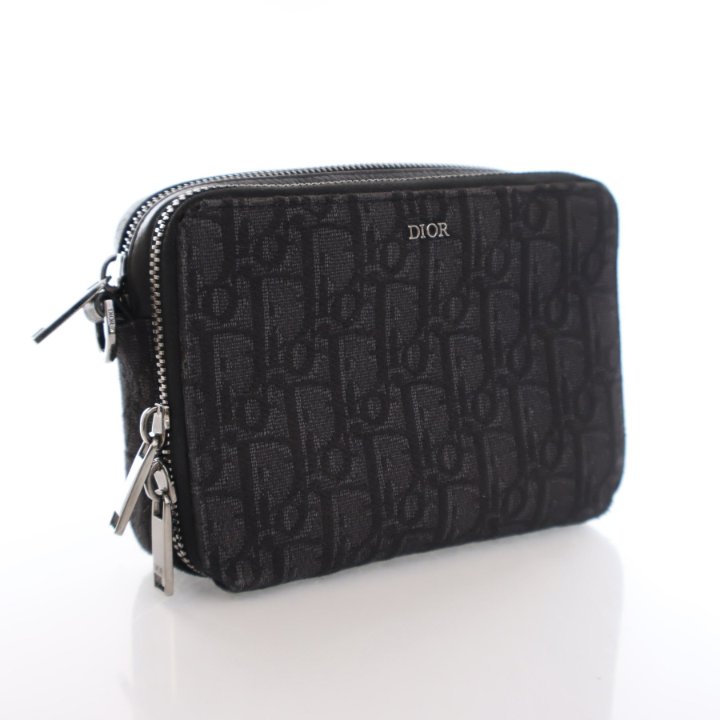 【トレンドを押さえた】DIOR - DiorTravel ポーチ ミディアム 様々な使い方ができる DiorTravel ノマドポーチ ミディアム