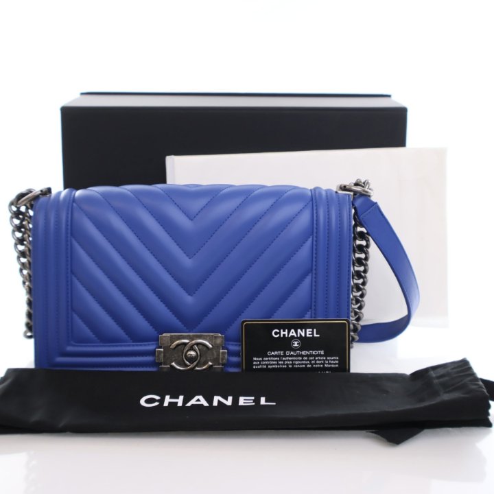 ショルダーバッグ・ポシェット × ヴィンテージ(中古) Chanel Chevron Boy Bag Medium Chanel Boy Trendy Chevron Blue Woc Crossbody SHW | eBay