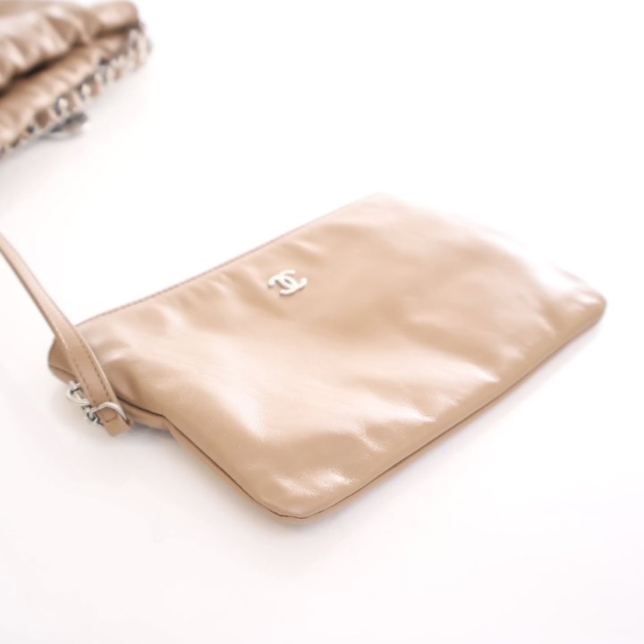 CHANEL22 スモール ベージュ CHANEL CHANEL 22 MINI BEIGE SHINY CALFSKIN - BJ Luxury