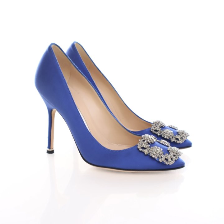 Manolo Blahnik Hangisi Heels Sz 34.5 - Luxe Du Jour