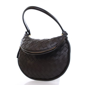 ショルダーバッグ・ポシェット BOTTEGA VENETA BLACK LEATHER GEMELLI CROSSBODY BAG Bottega Veneta | Gemelli Messenger Bag – Kirna Zabête