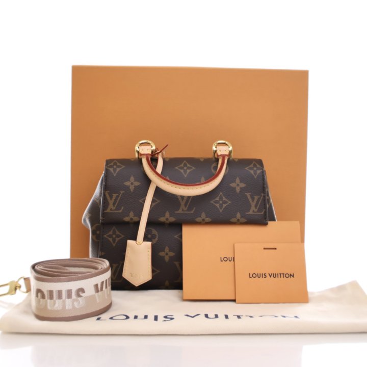 送料込◆希少品♪【LOUIS VUITTON】Cluny 2WAY Mini Quartz LOUIS VUITTON Epi Cluny Mini Quartz 920817 | FASHIONPHILE