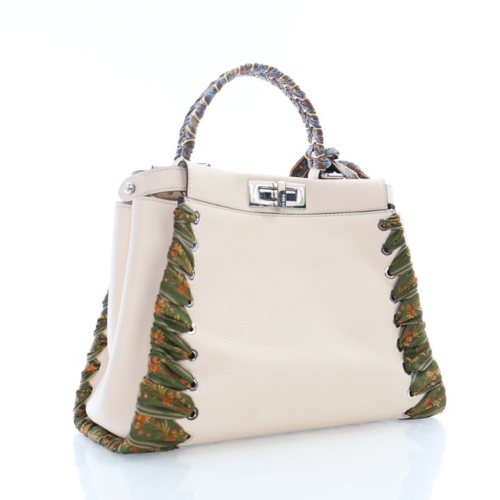 バッグ FENDI Peekaboo Medium handbag Peekaboo Soft Medium Leather Black | Fendi
