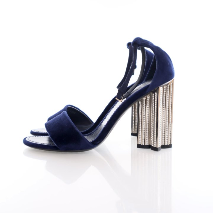 美品！LOUIS VUITTON SILHOUETTE SANDAL LOUIS VUITTON SILHOUETTE SANDAL in BLACK. SIZE US 8.5 N / LV