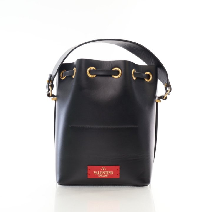 ショルダーバッグ・ポシェット VALENTINO BLACK LEATHER BUCKET BAG Valentino Bucket Bag - Luxe Du Jour
