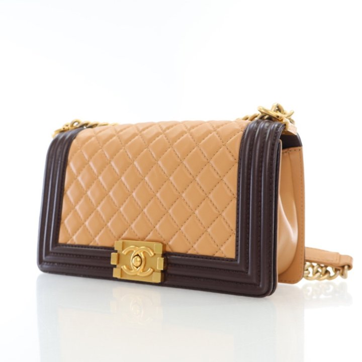 【ヴィンテージ】Rank:S☆Chanel Beige Boy Medium Series23 Bag Chanel Medium Beige Caviar Boy Bag - Luxe Du Jour