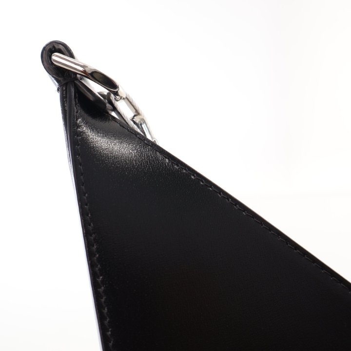 【GIVENCHY】Small Shoulder Bag/追跡+関税+全国送料込み Givenchy Black Smooth Leather New Line Bow Cut Shoulder Bag