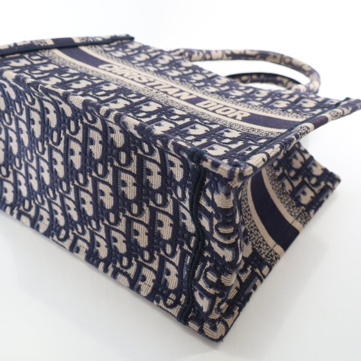 ★送料込★DIOR BOOK TOTE ネイビー メッシュ ラージ 銀座店］Christian Dior クリスチャンディオール ブックトート