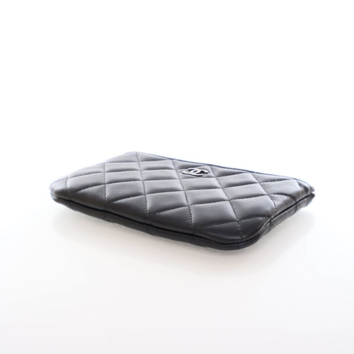 【CHANEL】シャネルミニ ケースポーチ★mini o case pouch CHANEL Mini O Case Pouch in 22B Grey k Caviar | Dearluxe
