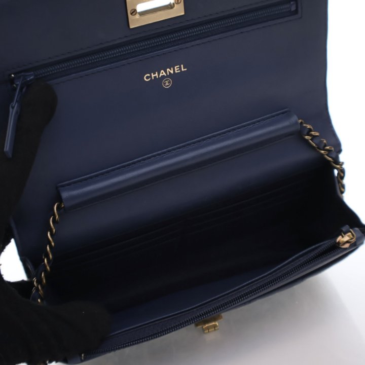 【非売品】NOTES DE VOYAGE CHANEL Chanel Reissue Wallet On Chain (WOC) Blue Calfskin - Luxe Du Jour