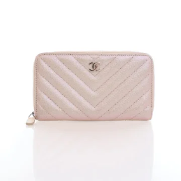 Chanel 17B Zippy Wallet
