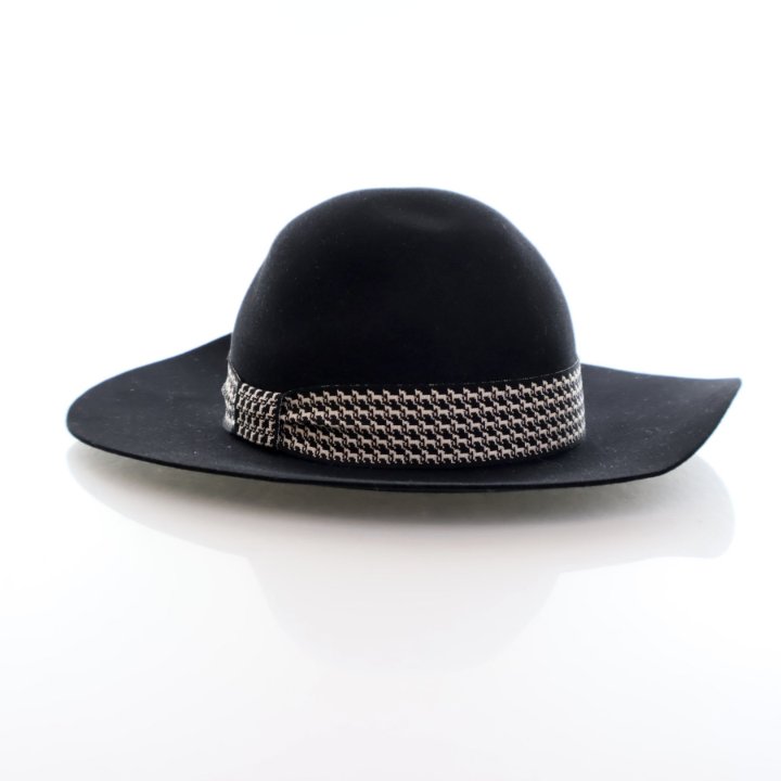 【デザイン性◎】HERMES Chapeau Betty Ex-Libris ハット Betty Ex-Libris hat | Hermès USA