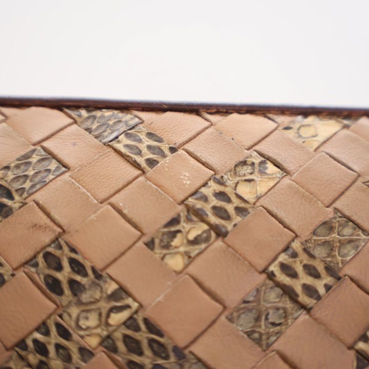 Bottega Veneta Zippy Wallet - Luxe Du Jour