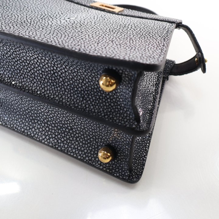 Fendi ISeeU Petite - Luxe Du Jour Fendi ISeeU Petite - Luxe Du Jour