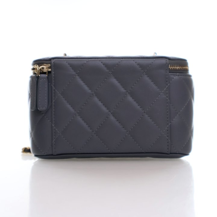 【CHANEL】Chanel vanity case★シャネル【ランク:A】 Vanity with chain - Grained calfskin & gold-tone metal, dark