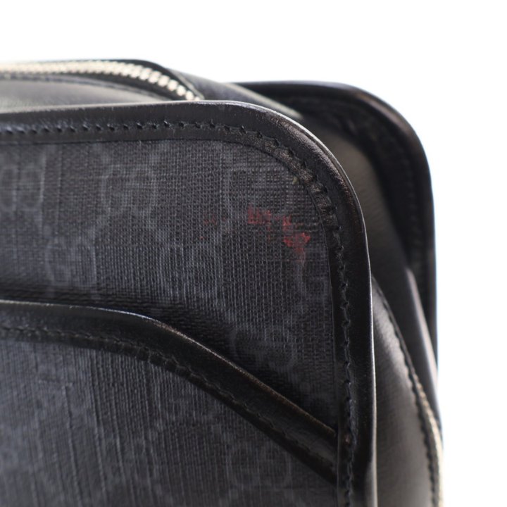 クラッチバッグ GUCCI Medium black GG Supreme fabric briefcase GG Black medium briefcase in black GG Supreme | GUCCI® US