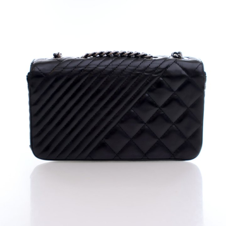 【CHANEL】Chanel coco boy flap bag★シャネル【ランク:A】 CHANEL Patent Quilted Medium Coco Boy Flap Black 237565