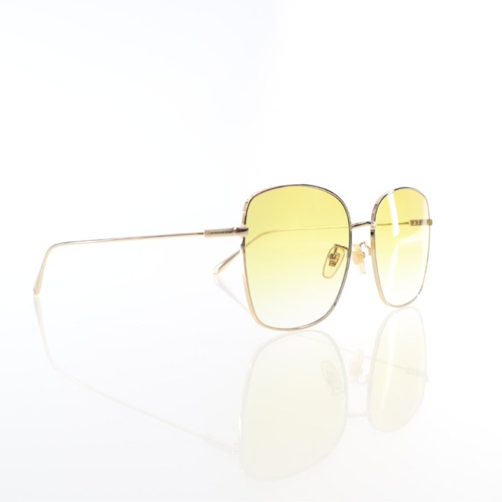 Gucci Sunglasses w/ Heart Pendants - Luxe Du Jour