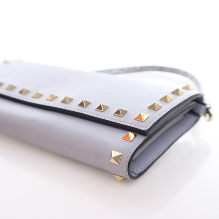 Valentino Rockstud Wallet On Chain (WOC) - Luxe Du Jour