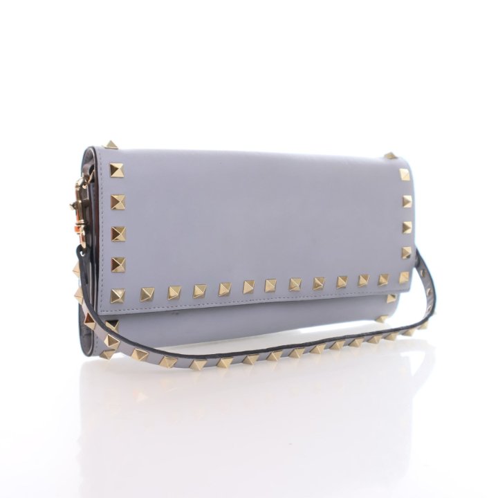 Valentino Rockstud Wallet On Chain (WOC) - Luxe Du Jour