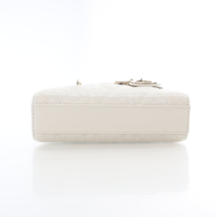 華奢でかわいい♪【DIOR】Lady D-Joy マイクロバッグ  白 Christian Dior Small Lady D-JOY Micro Bag Latte (White)