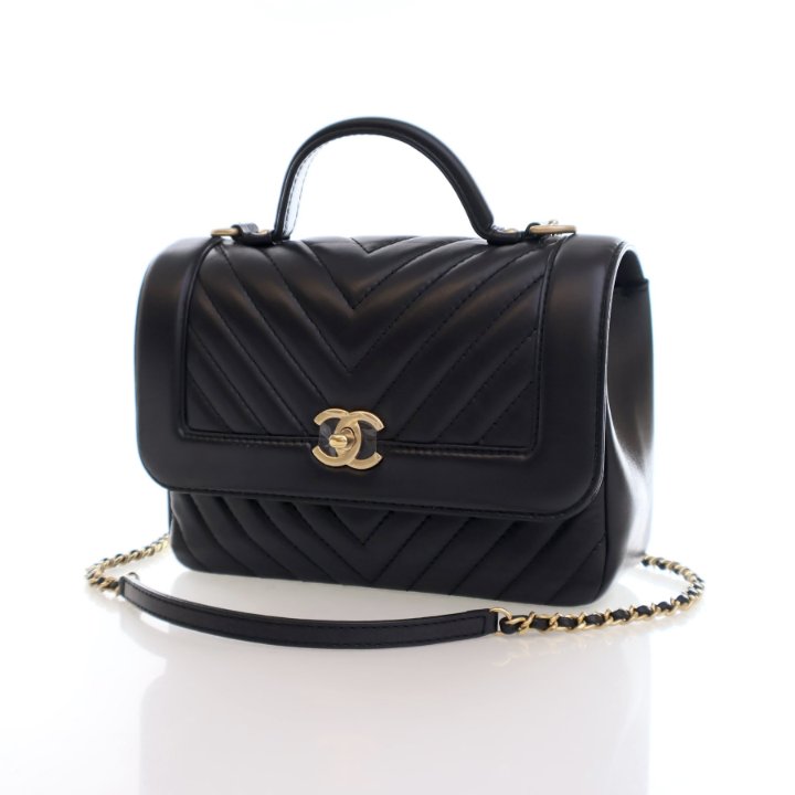 未使用CHANEL シャネル レザー×ラパンファー ショートベスト Chanel Chevron Top Handle Black Calfskin - Luxe Du Jour