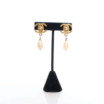 Chanel Vintage CC Turnlock Pearl Drop Clip On Earrings