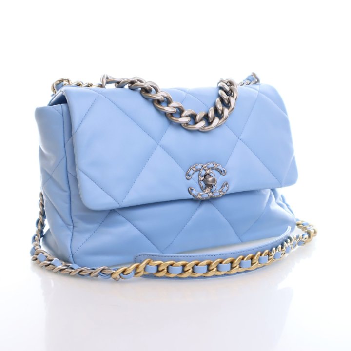 CHANEL 水色 Chanel Large Blue Lambskin 19 Flap Bag - Luxe Du Jour