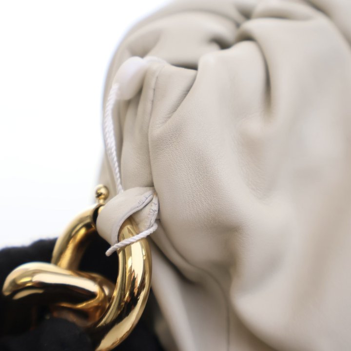 Bottega Veneta Lambskin The Chain Pouch - Luxe Du Jour