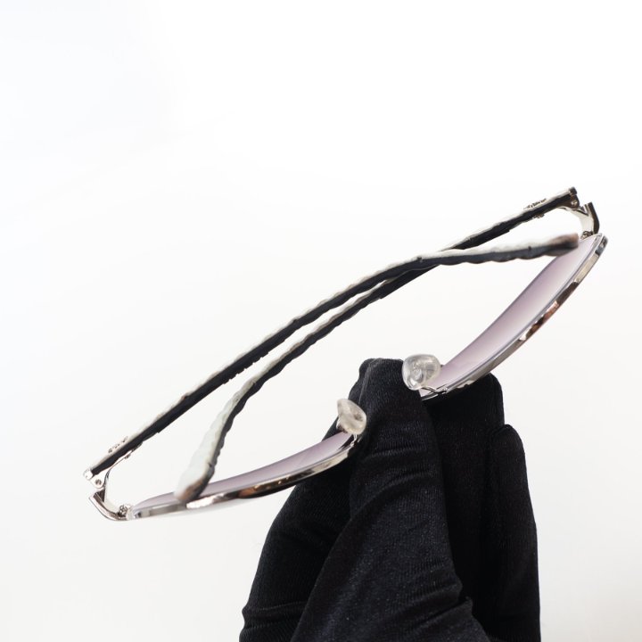 CHANEL アビエーターサングラス シルバー/ホワイト CHANEL Eyewear: Square Blue Light Glasses, titanium