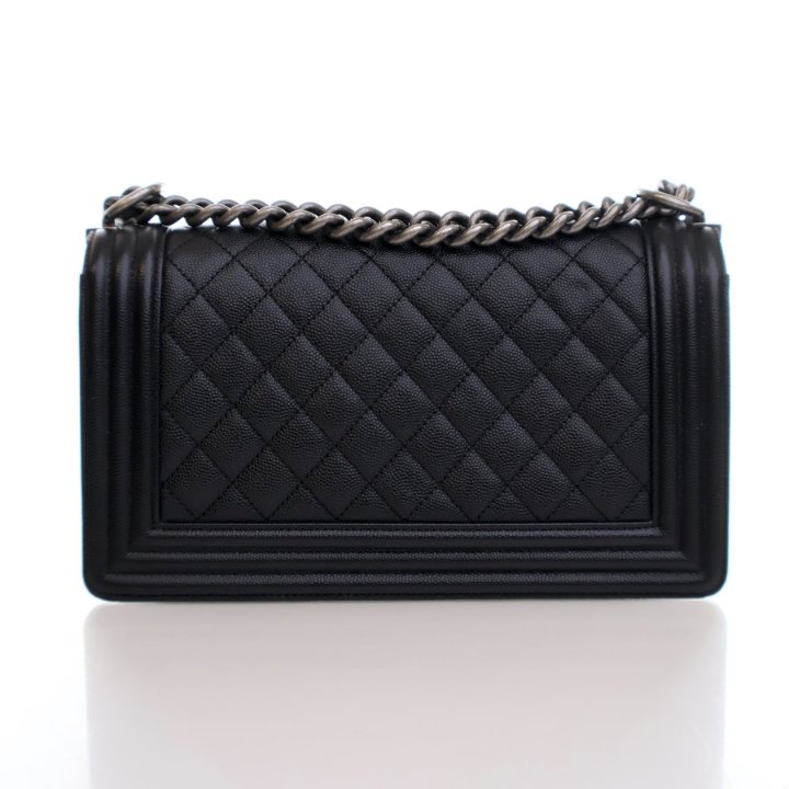 【ヴィンテージ】Rank:S☆Chanel Black Series19 Boy Medium Chanel Medium Black Caviar Boy Bag - Luxe Du Jour