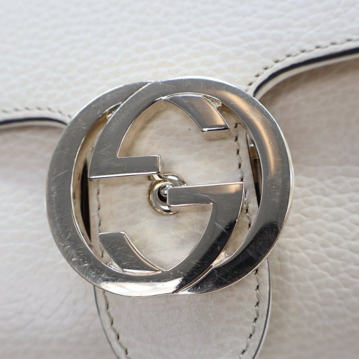 バッグ GUCCI L HANDLE LEATHER SHOULDER BAG Gucci Dollar Interlocking Chain Shoulder Bag - Luxe Du Jour