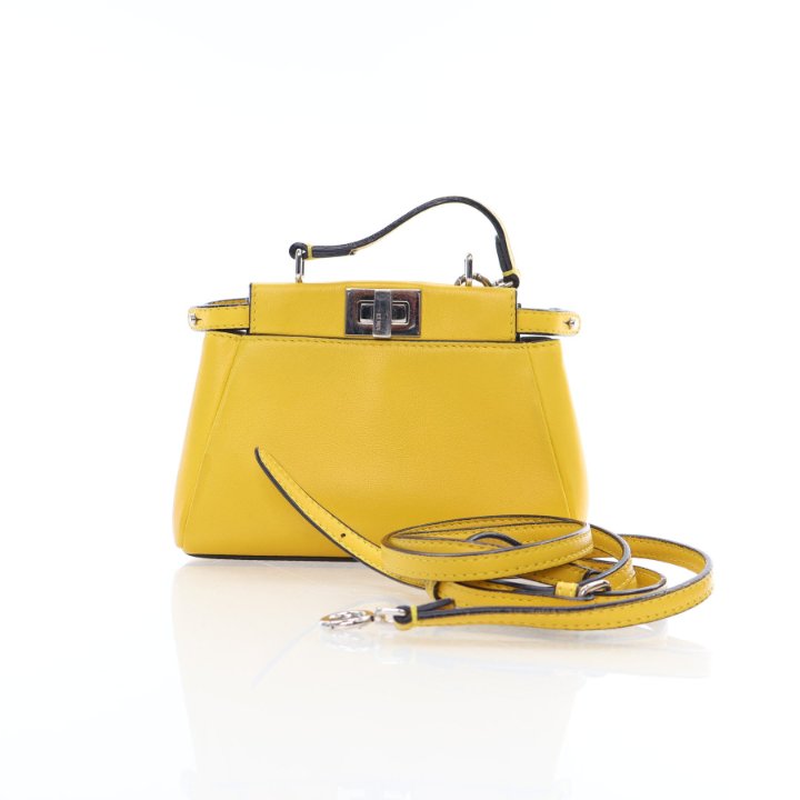 FENDI 25SS Peekaboo Soft Small FENDIクレスト バッグ YELLOW FENDI 25SS Peekaboo Soft Small FENDIクレスト バッグ YELLOW