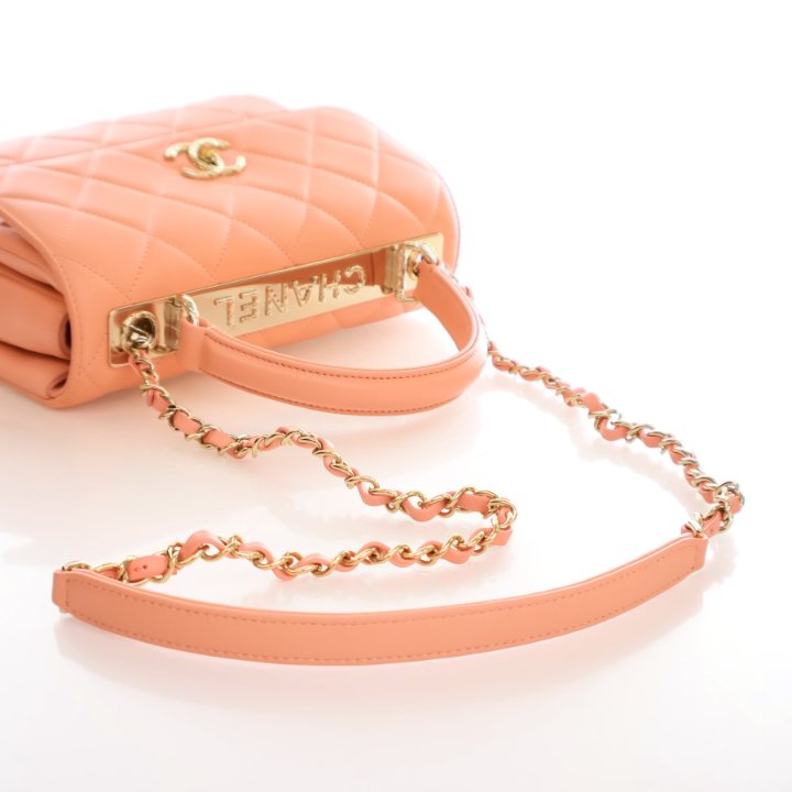 ショルダーバッグ・ポシェット × ヴィンテージ(中古) Chanel Lambskin Trendy CC Small Chanel Blue Quilted Lambskin Leather Small CC Trendy Bag