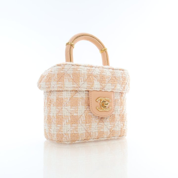ショルダーバッグ・ポシェット × ヴィンテージ(中古) Chanel Tweed Top Handle and Shoulder Bag Chanel Mini Pink Quilted Tweed Top Handle Flap Bag - Luxe Du