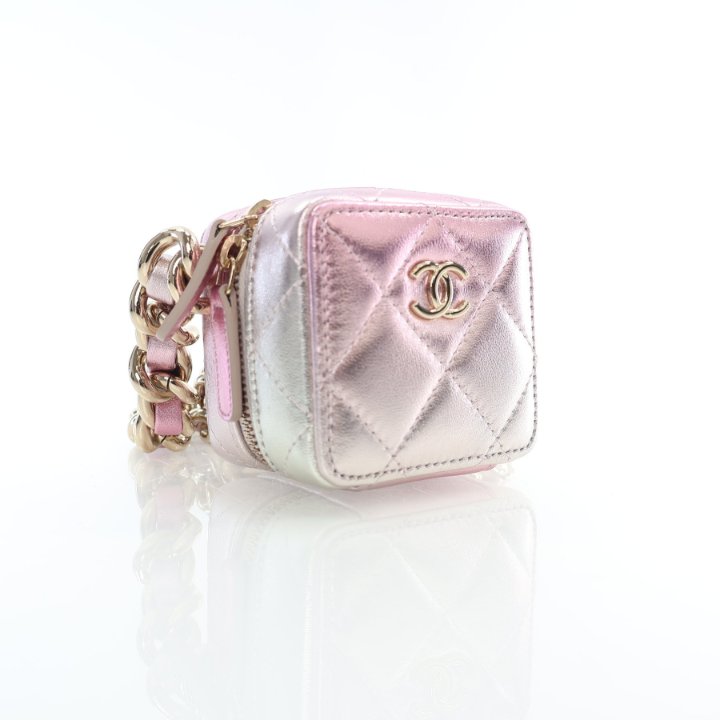 【希少品】CHANEL ミニクラッチ CLUTCH WITH CHAIN Chanel 2021 Mini Classic Clutch with Chain w/ Box