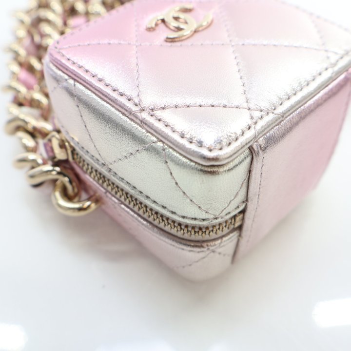 バッグ Jacquard Chain Pochette nude pink Louis Vuitton Micro Pochette Accessoires Denim Jacquard Pink