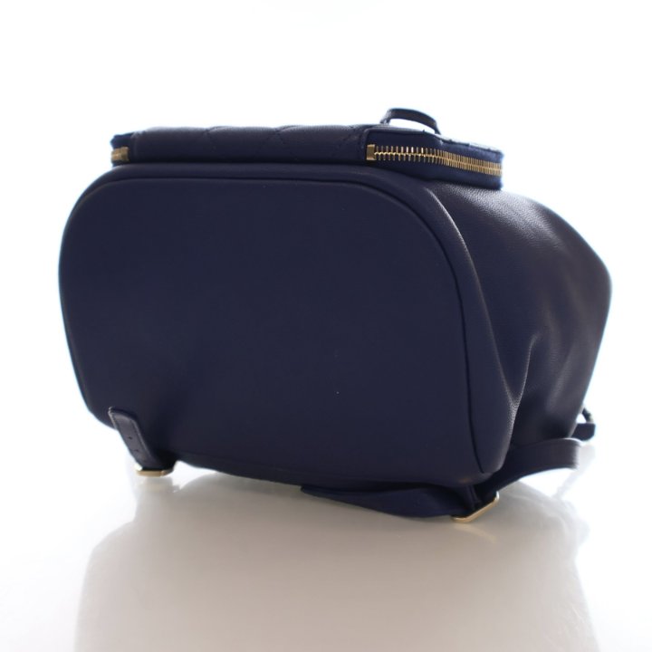 Chanel Business Affinity Backpack Blue Caviar - Luxe Du Jour display picture 1