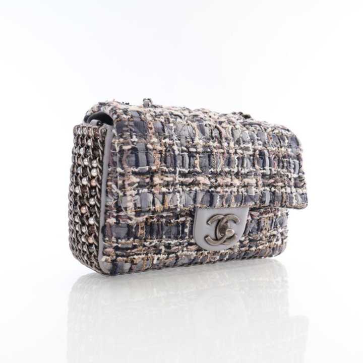 ★TOUT Y EST★ GULLY tweed chain mini flap bag HO1A3A39 Chanel Tweed Mini Flap Bag | Vivrelle